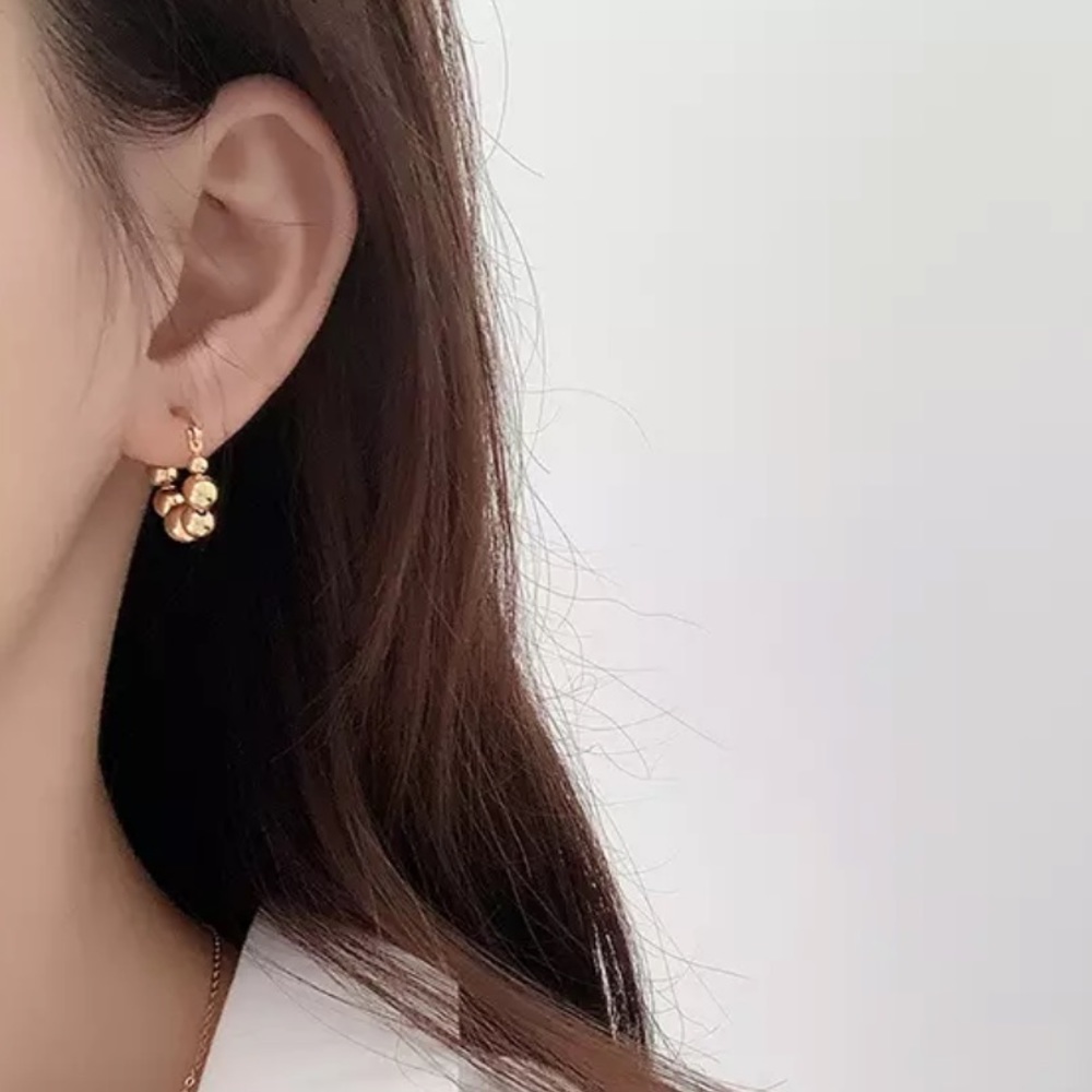 NEW GOLD ROUND BEADS HOOP EARRINGS, NICE EARRINGS, CUTE EARRINGS - Picture 6 of 6